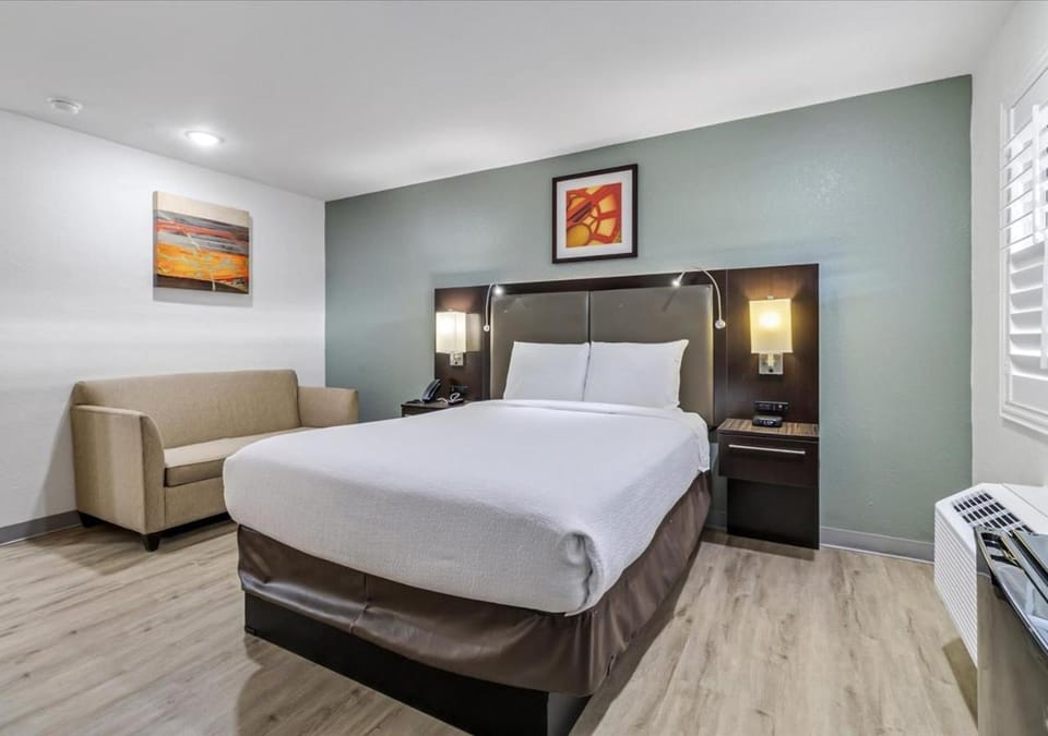 Steinbeck Lodge Hotel in Salinas