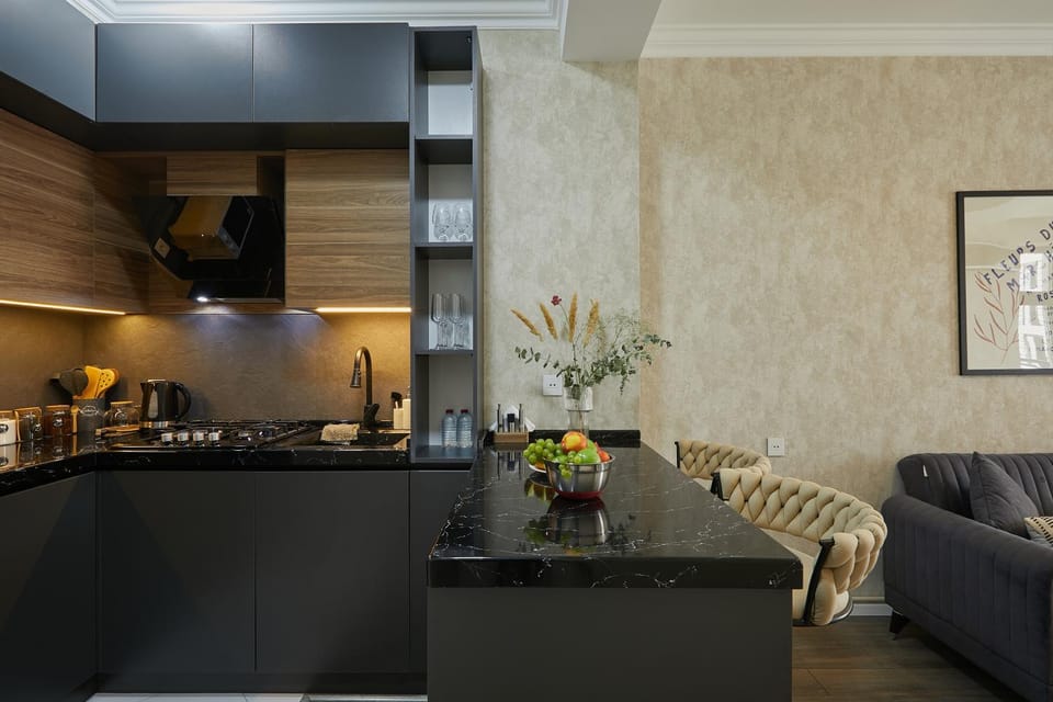 Kitchen or kitchenette, Living room, Seating area, Dining area