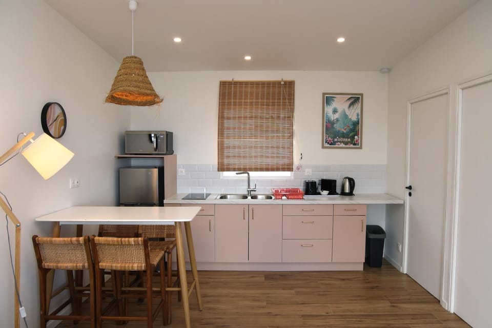 Kitchen or kitchenette, kitchen, kitchen
