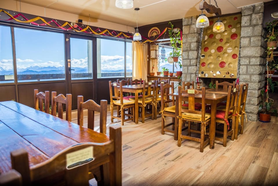 Dining area, City view, Lake view, Mountain view