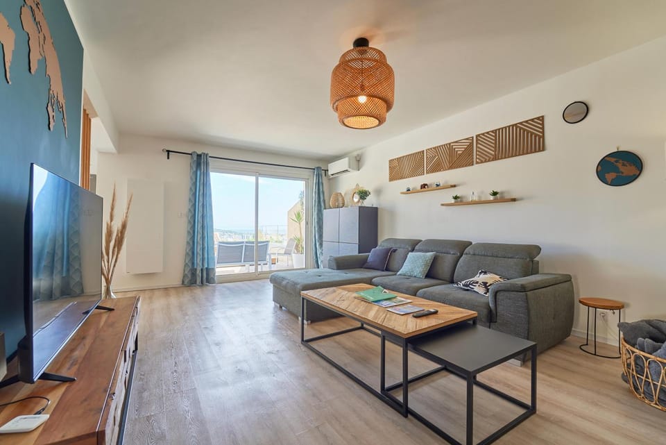 Living room, Lounge or bar