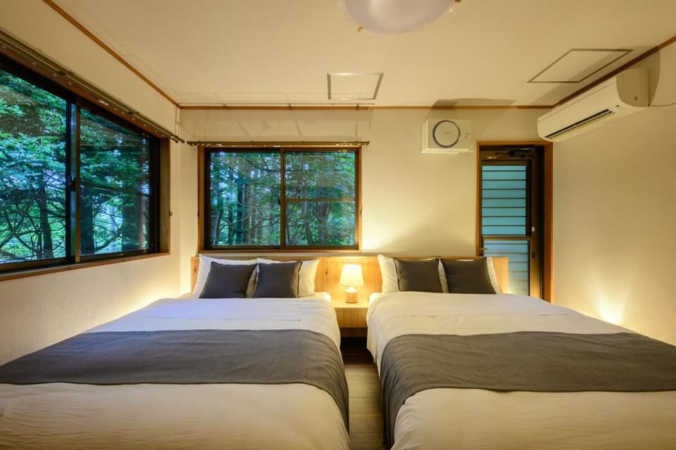 Bed, Bedroom, air conditioner