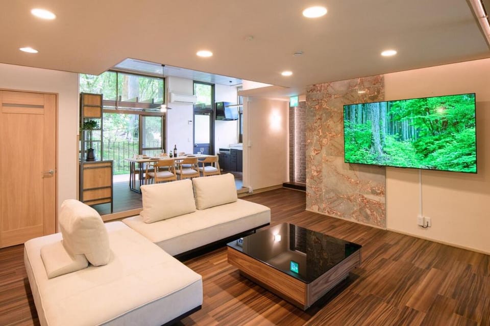 TV and multimedia, Living room, Seating area