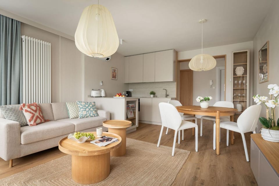 Living room, Seating area, Dining area