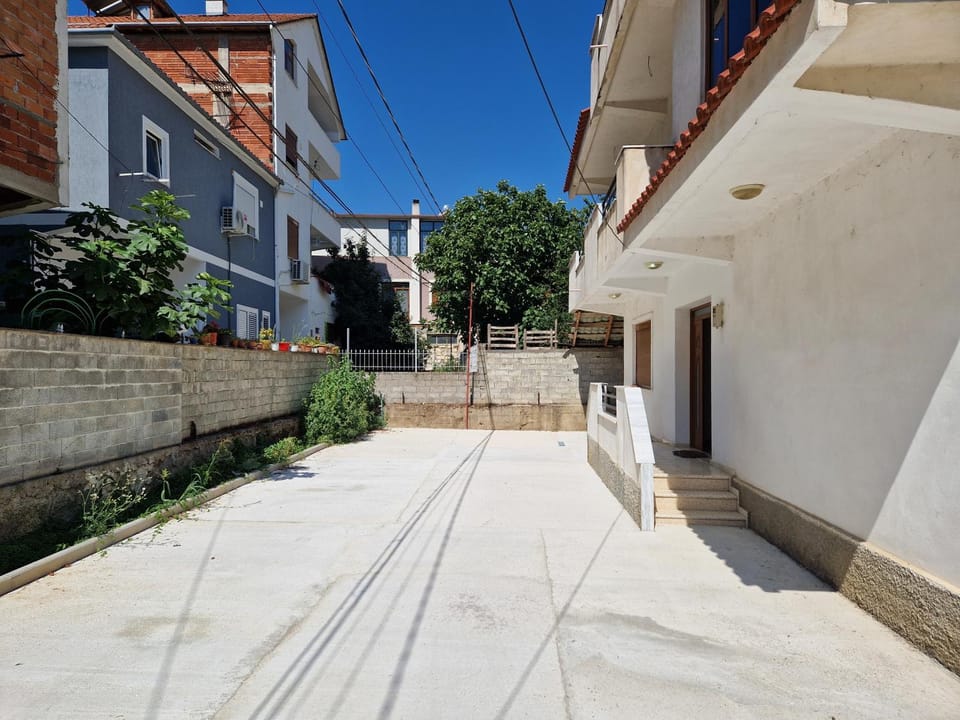 Shtepi me qera Pogradec House in Municipality of Ohrid, North Macedonia