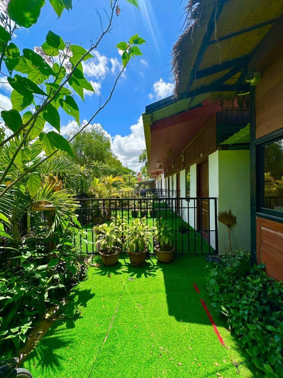 Property building, Day, Garden, Garden, Garden view