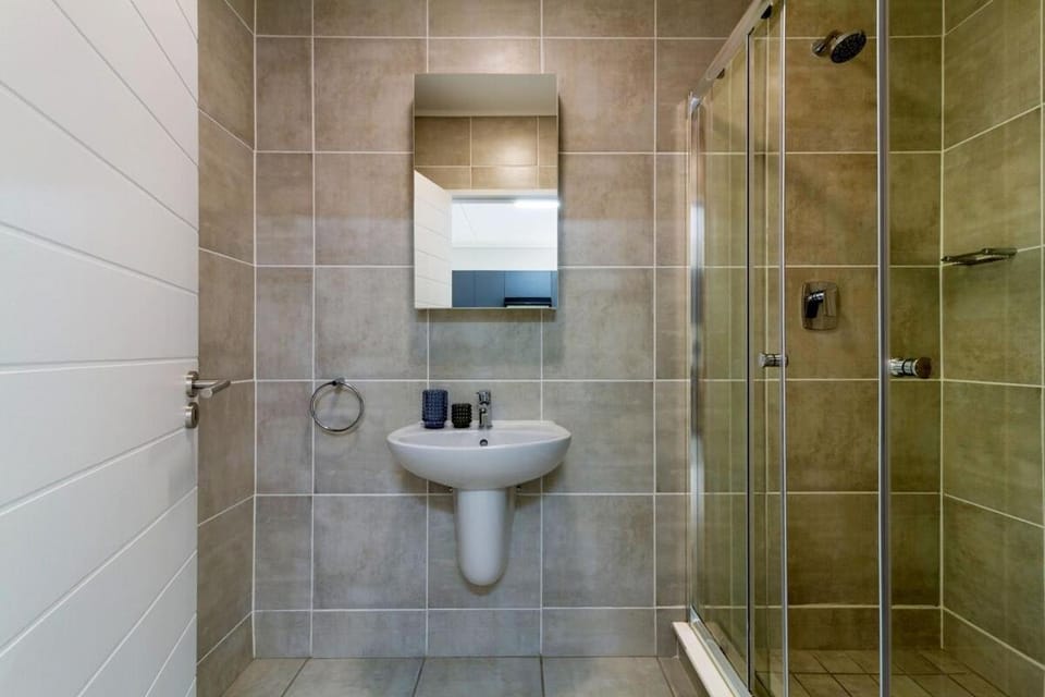 #AlimamaSpaces Rob's GreenPark Apartment in Gauteng