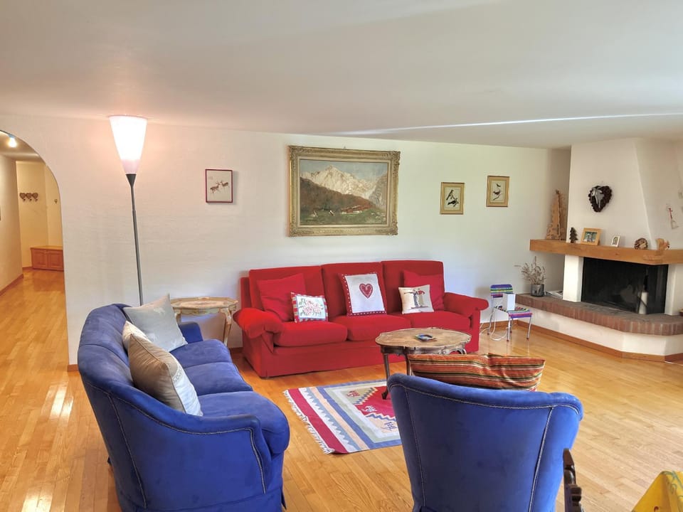 Chesa Foulla Rosa - 6 pax Apartment in Saint Moritz
