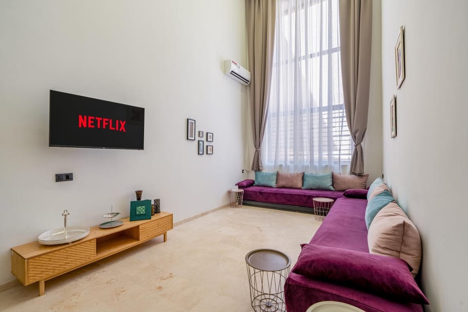 TV and multimedia, Living room, air conditioner