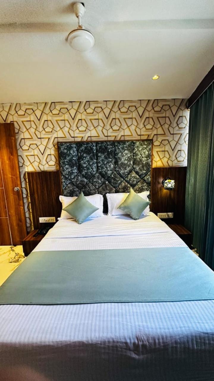 Hotel Lotus Lide Hotel in Gandhinagar