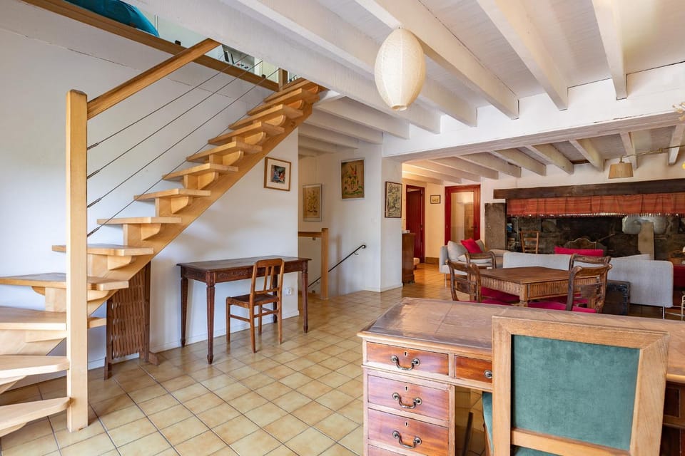 Property building, Living room