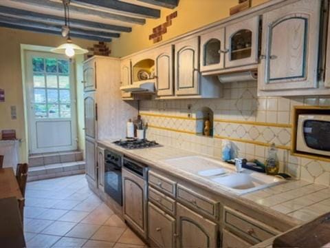 Maison Rustique, Terrasse, Calme, 4-6 peoples Bed and Breakfast in Normandy