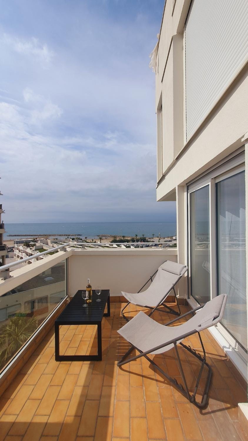 Patio, Day, Natural landscape, View (from property/room), Balcony/Terrace, Sea view, sunbed