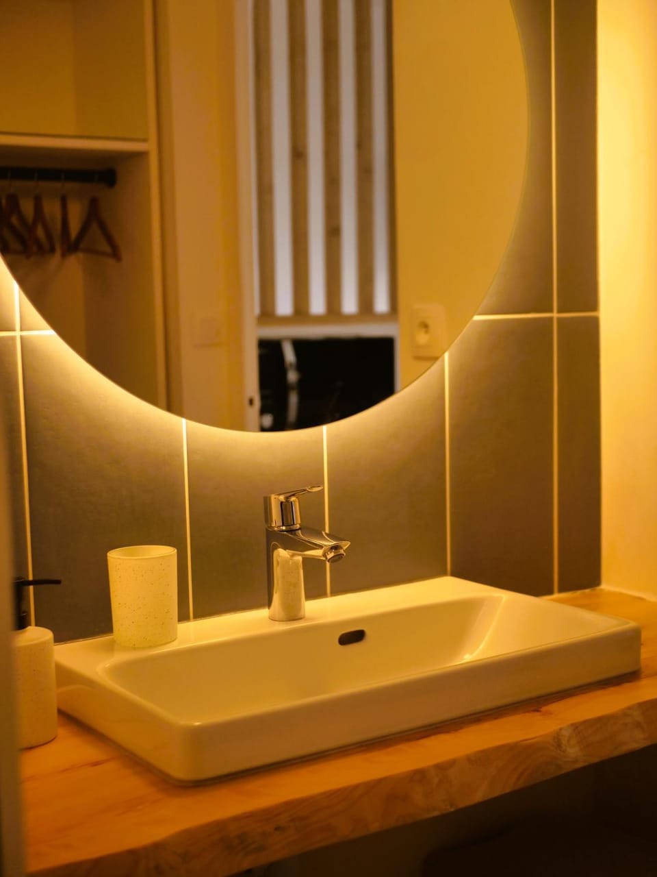 Studio moderne Futuroscope - Clim & Grande Douche Apartment in Nouvelle-Aquitaine