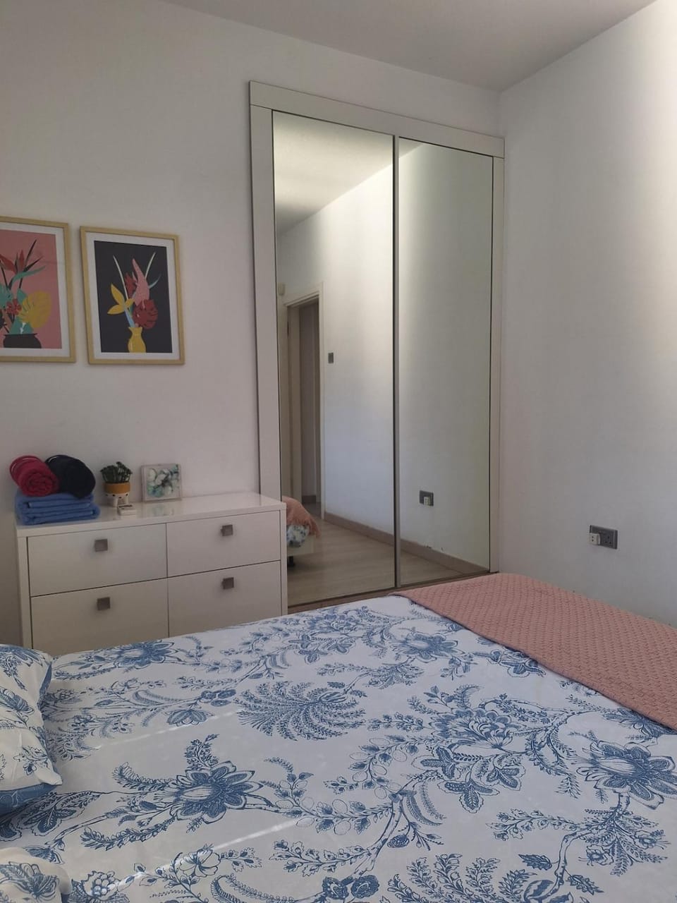 Oceanside Living - Modern 1 bedroom Apartment in Limassol City