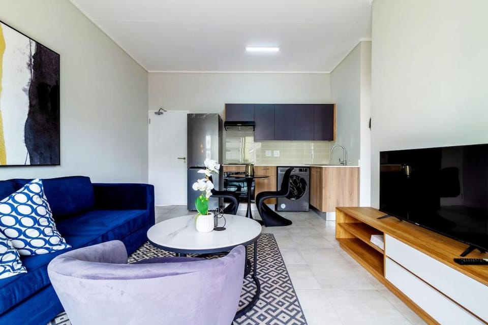 #AlimamaSpaces Chelsea's GreenPark Apartment in Gauteng