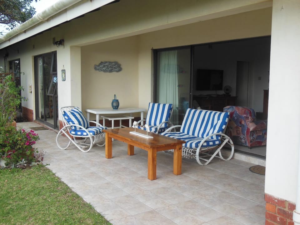 Patio, Seating area