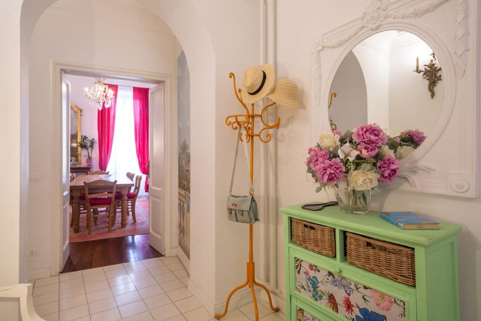 Suite Elizabeth in Barberini Apartment in Rome