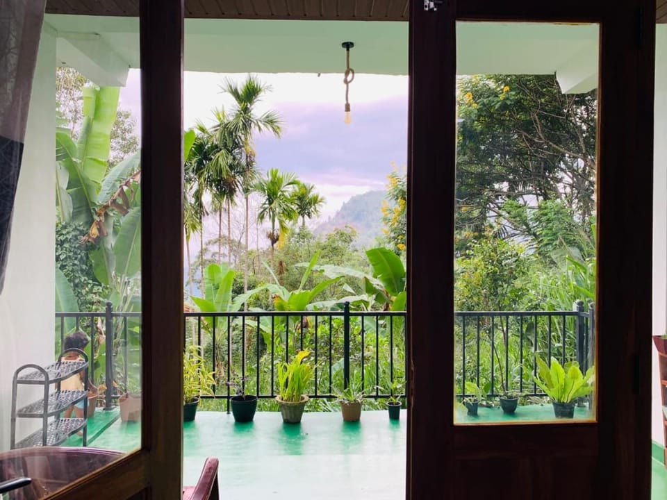 Patio, Natural landscape, Garden, View (from property/room), Balcony/Terrace, Dining area, Garden view