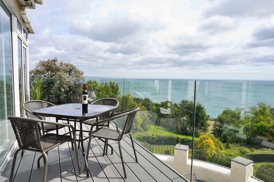 Patio, View (from property/room), Balcony/Terrace, Seating area, Sea view
