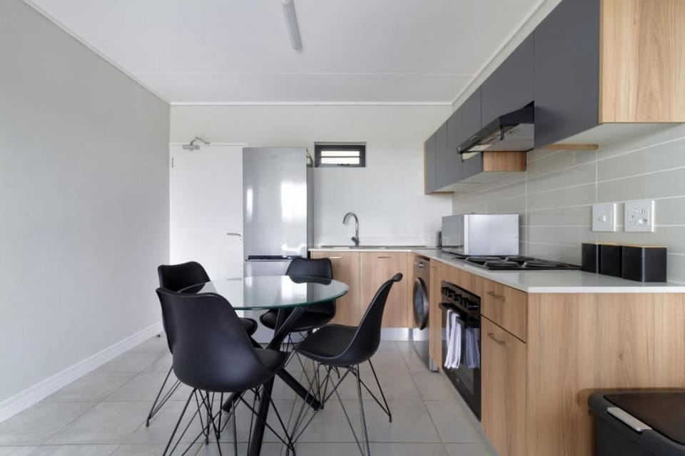 #AlimamaSpaces Pano's Greenpark Apartment in Gauteng