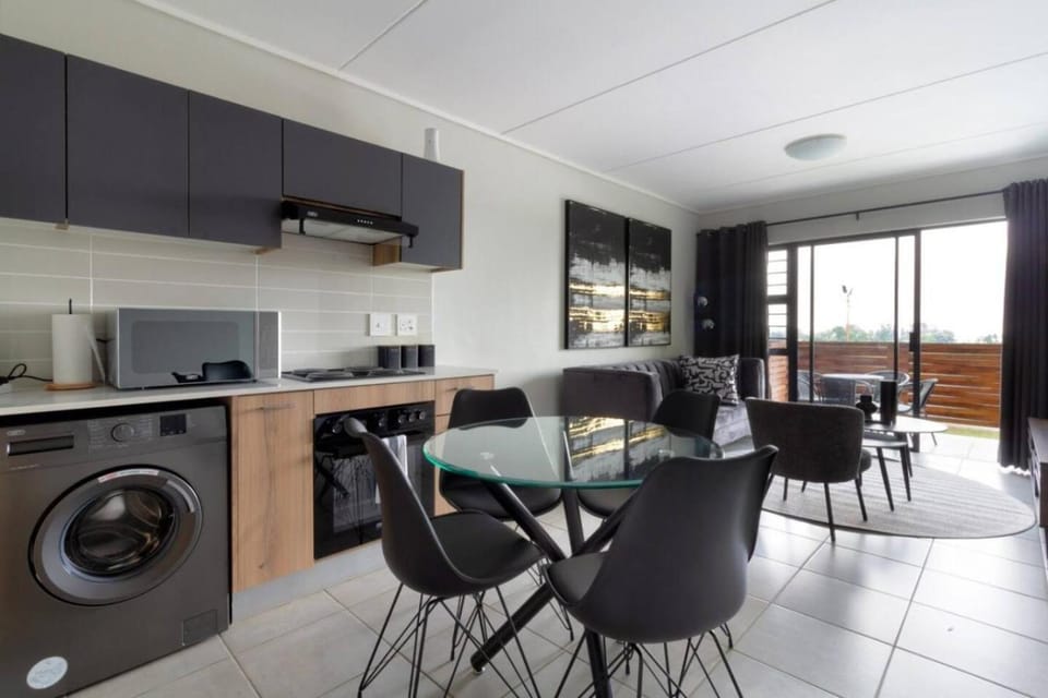 #AlimamaSpaces Pano's Greenpark Apartment in Gauteng
