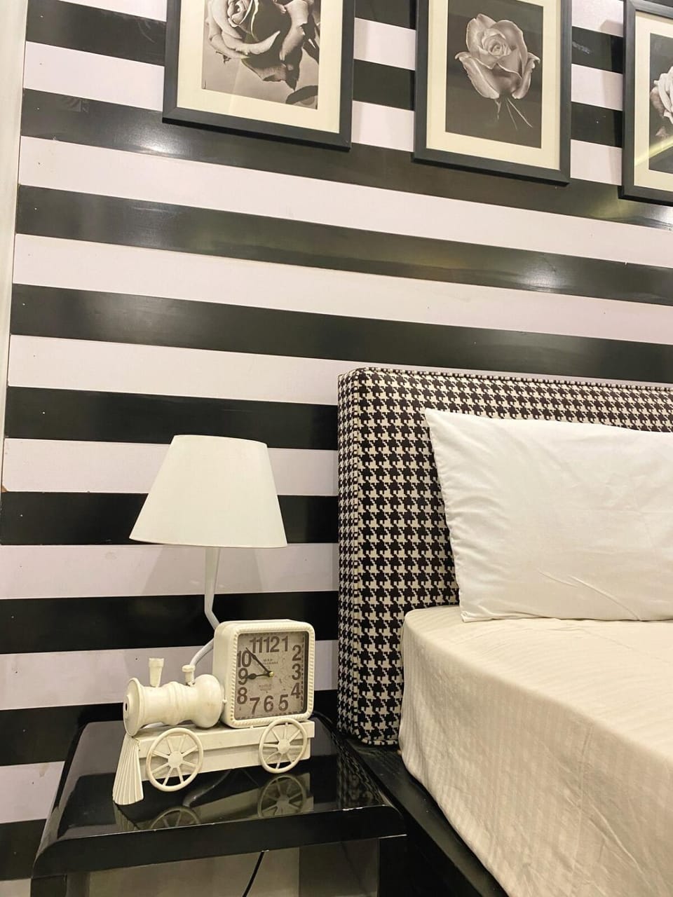 1BHK Designer Suite with Balcony Apartment in Islamabad