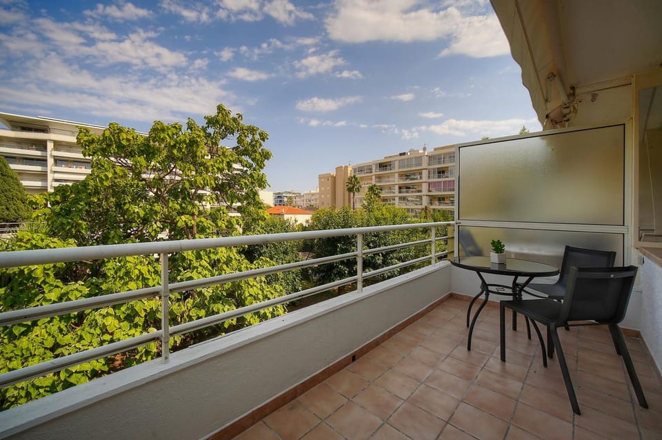 Property building, Day, View (from property/room), Balcony/Terrace, Dining area