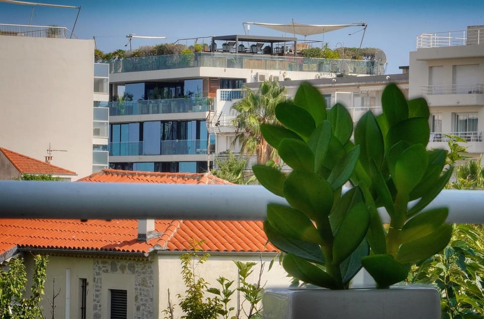 Property building, City view