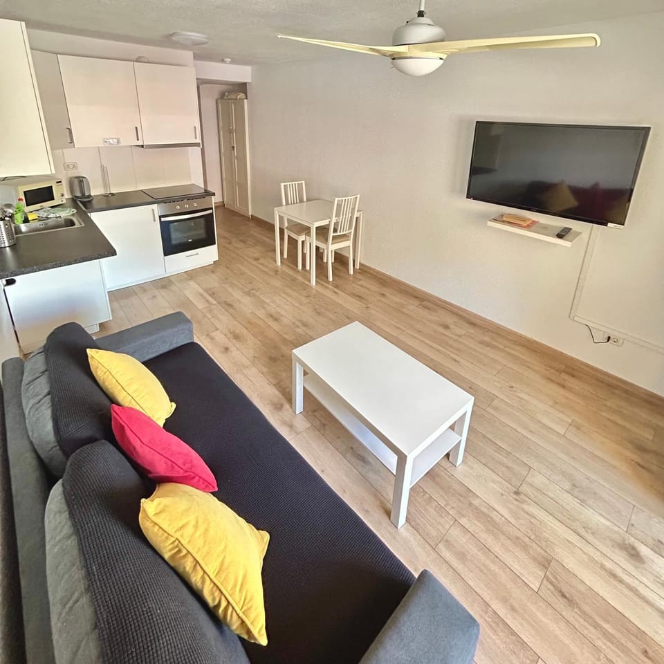Pool view 2 bed duplex in Castle Harbour C207 Apartment in Los Cristianos