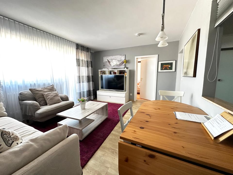 Living room, Photo of the whole room, Dining area