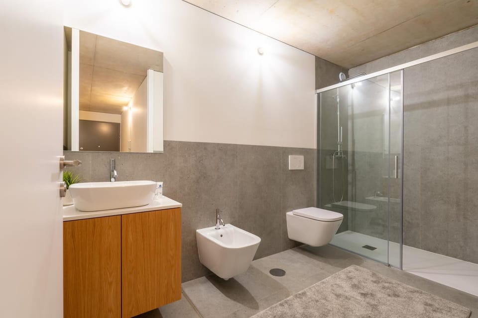 Shower, Bathroom, bidet, towels