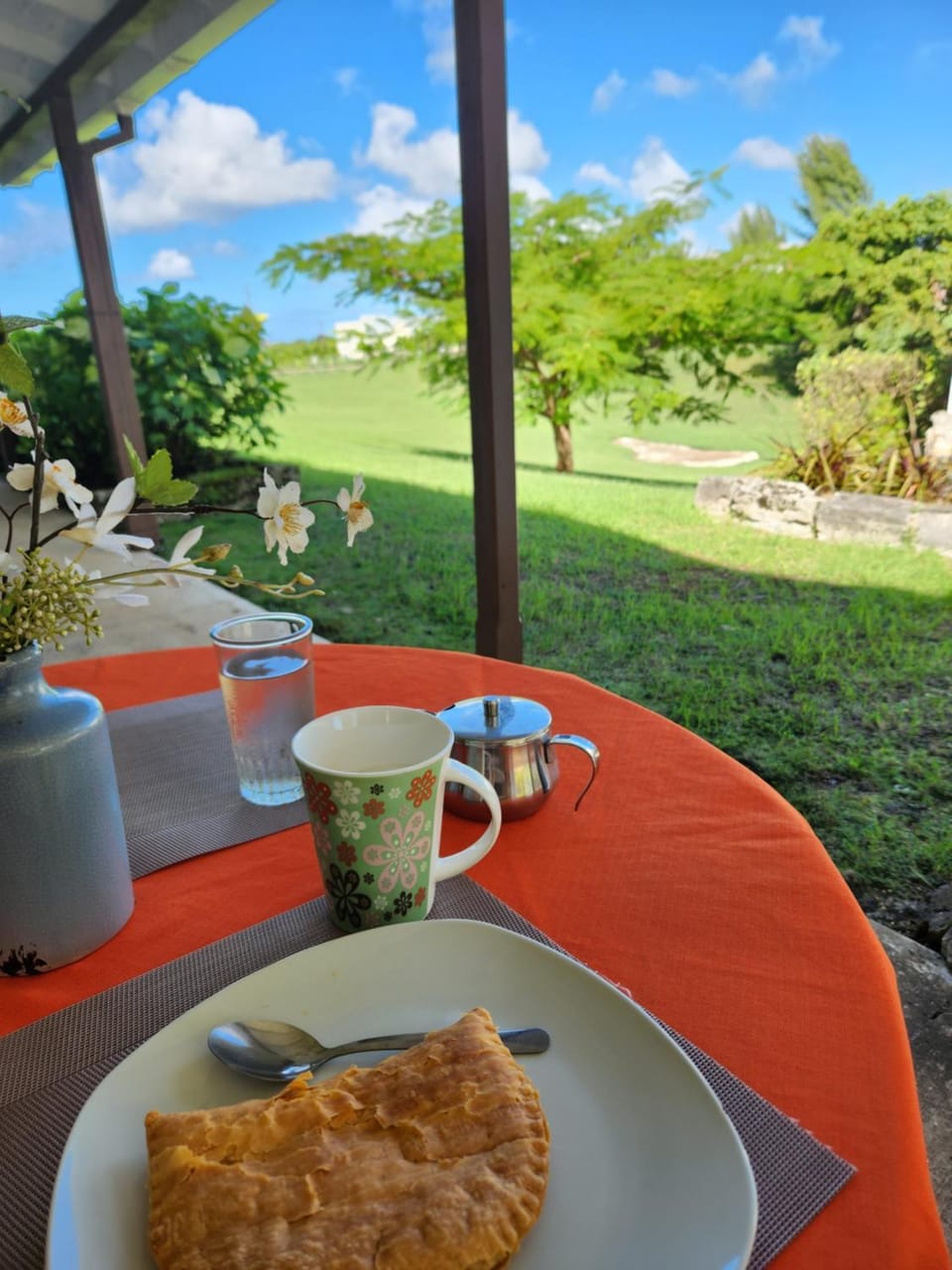 Coffee/tea facilities, Food and drinks, Garden view