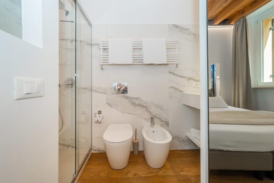 Shower, Bathroom, bidet