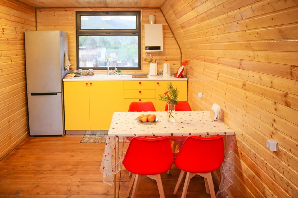 Kitchen or kitchenette, Communal kitchen