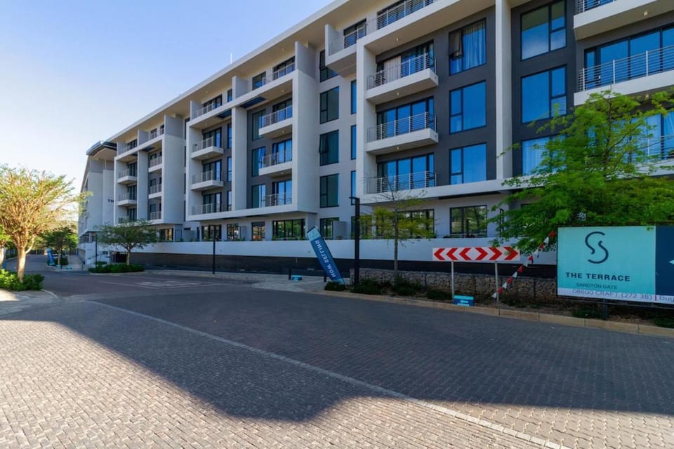 #AlimamaSpaces The Thando's Sandton Gate Apartment in Sandton