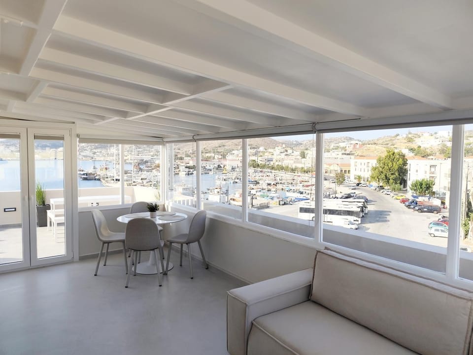 Patio, Day, Natural landscape, View (from property/room), Balcony/Terrace, Living room, Seating area, Dining area, Parking