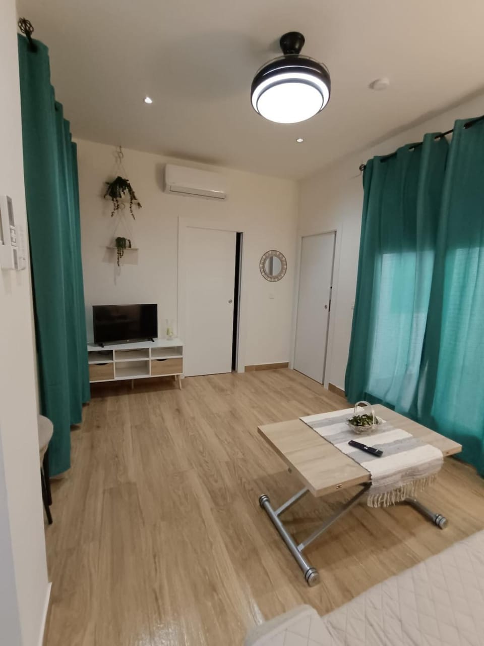 Communal lounge/ TV room, Living room, Photo of the whole room