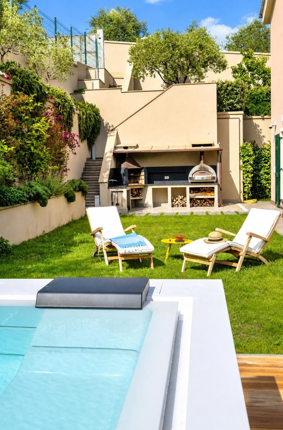Property building, Garden, Garden view, Swimming pool, Breakfast