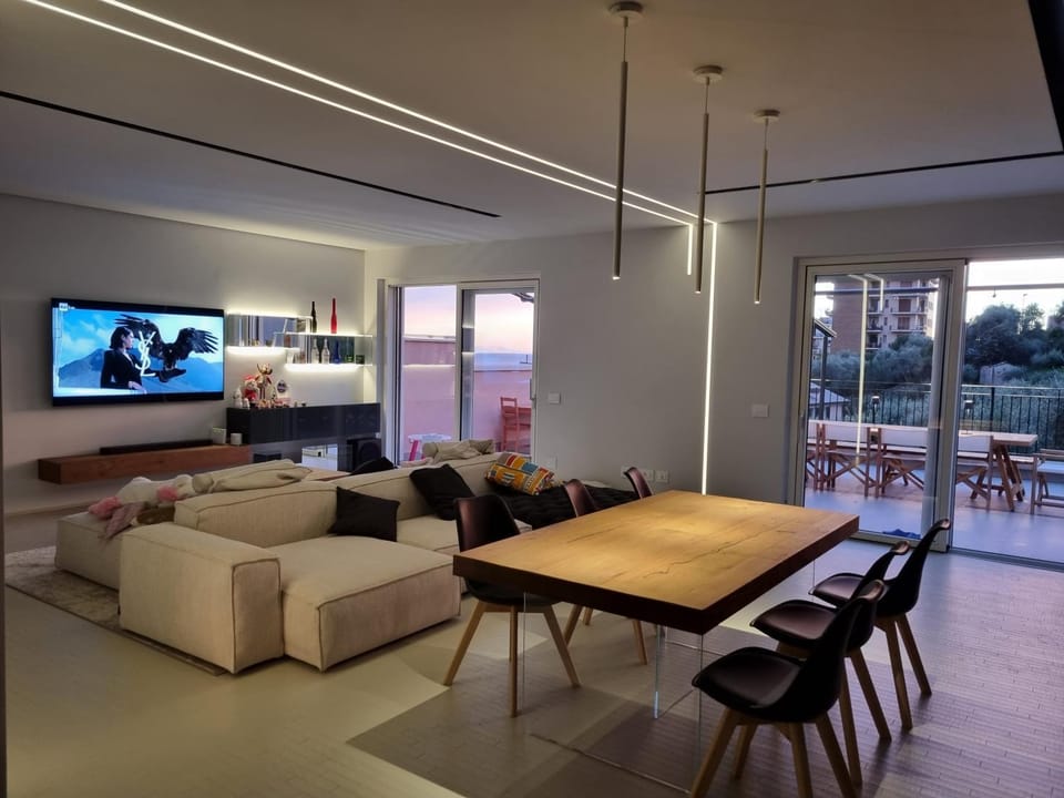 TV and multimedia, Living room, Seating area