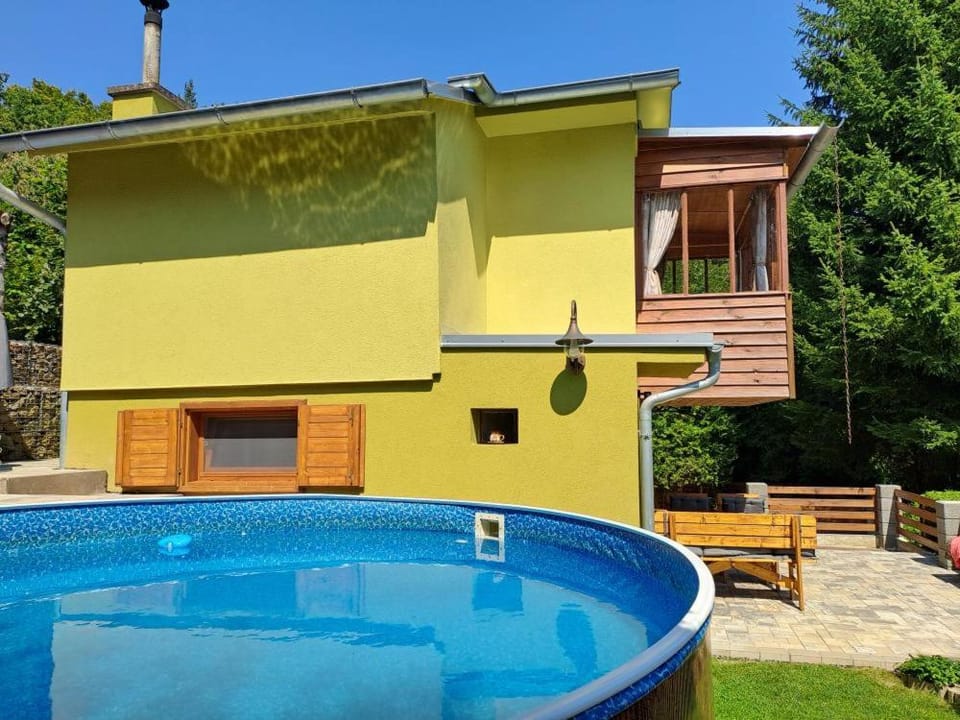 Property building, Swimming pool