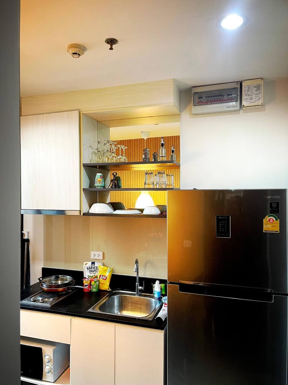 microwave, oven, kitchen