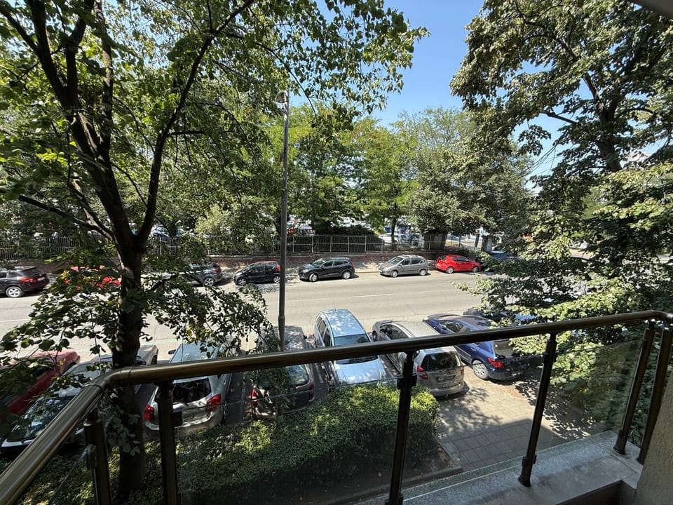View (from property/room), Balcony/Terrace, Parking