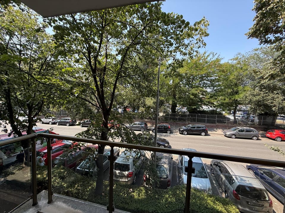 Day, Location, Parking