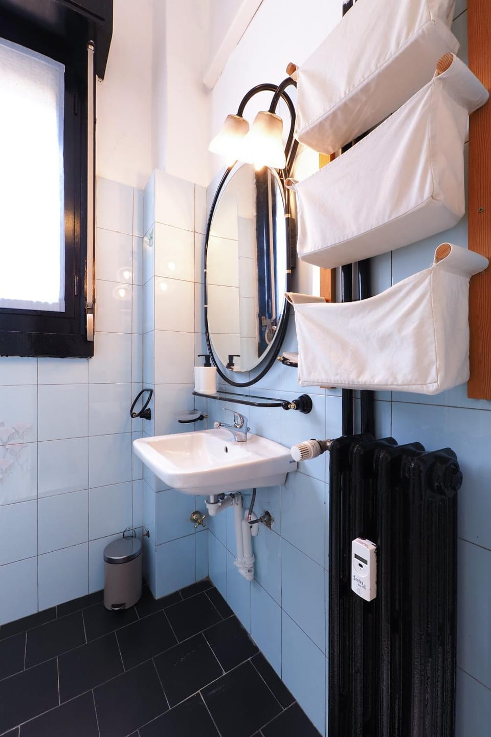 Toilet, Bathroom, towels