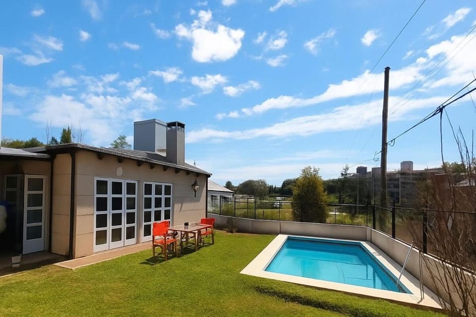 Property building, Day, Garden, Garden view, Pool view, Swimming pool, sunbed