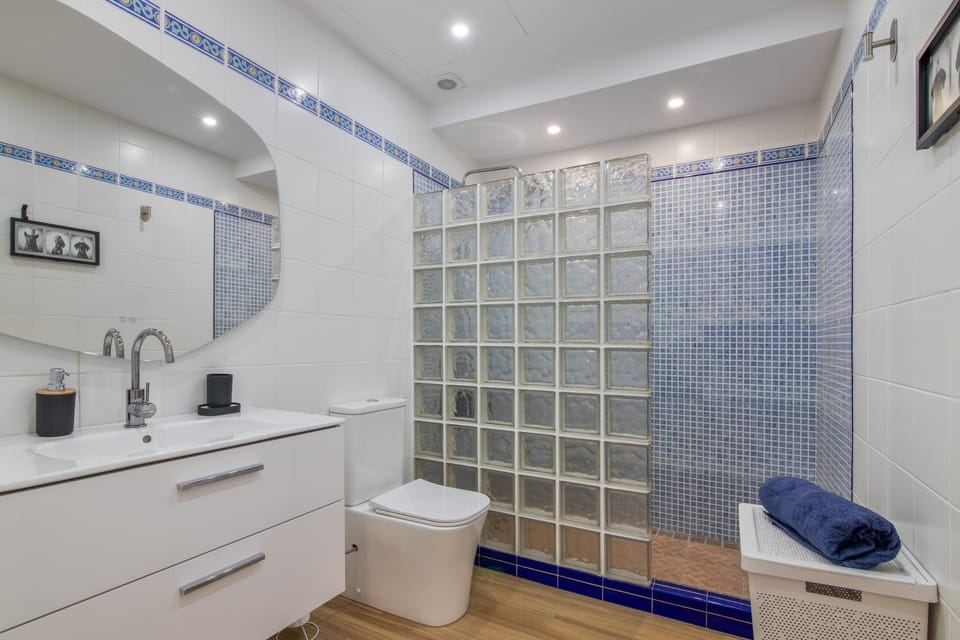Bathroom, Living room