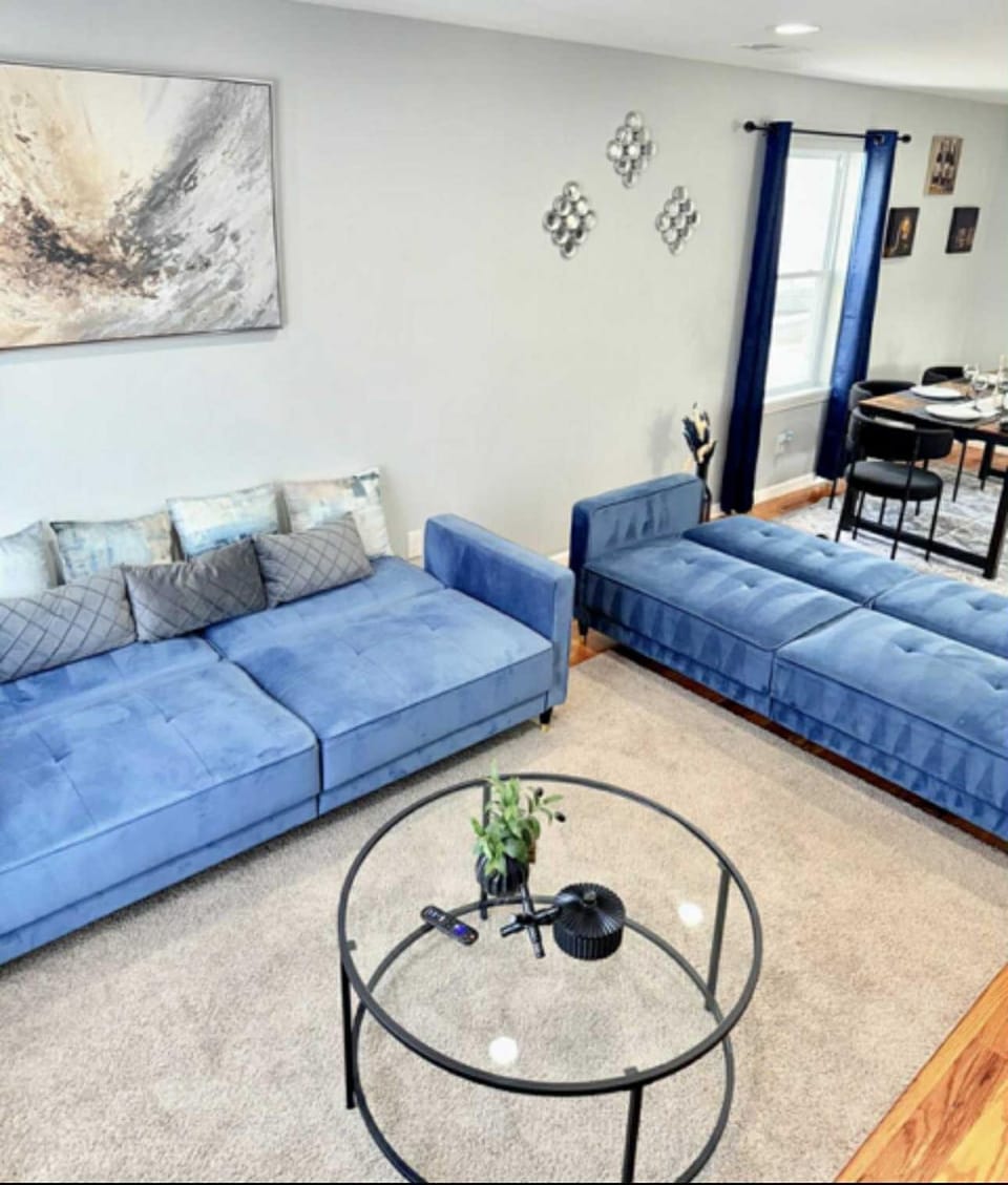 Communal lounge/ TV room, Living room