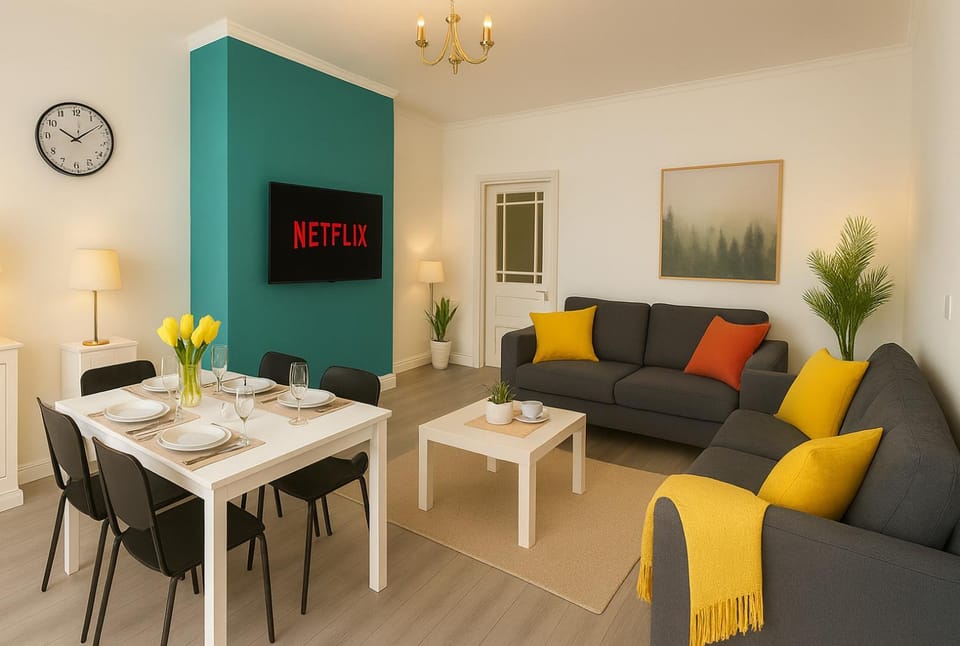 Living room, Seating area, Dining area