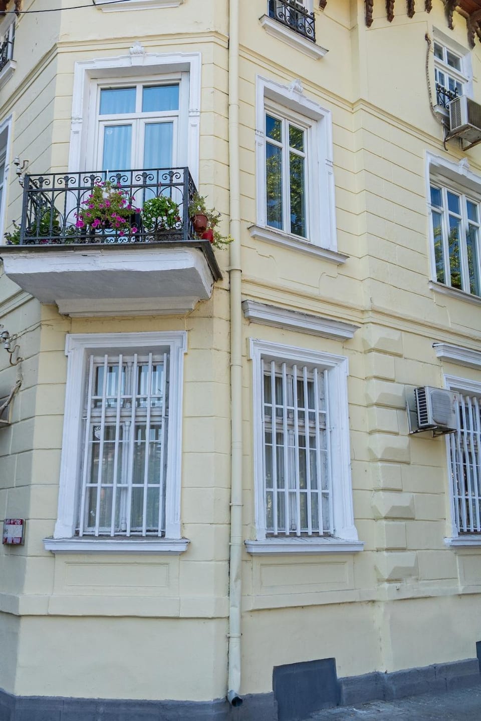 Makedonia's Finest 3BR Apartment in Sofia